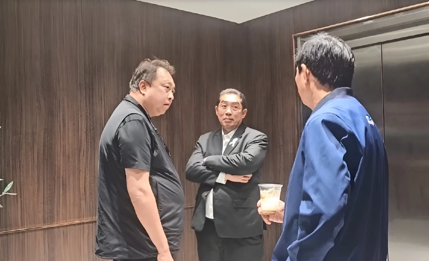 “บ้านใหญ่-บ้านใหม่" ถกเครียดหน้าลิฟต์ภูมิใจไทย เหตุแย่งคุมเขต 1 ชลบุรี (มีคลิป)