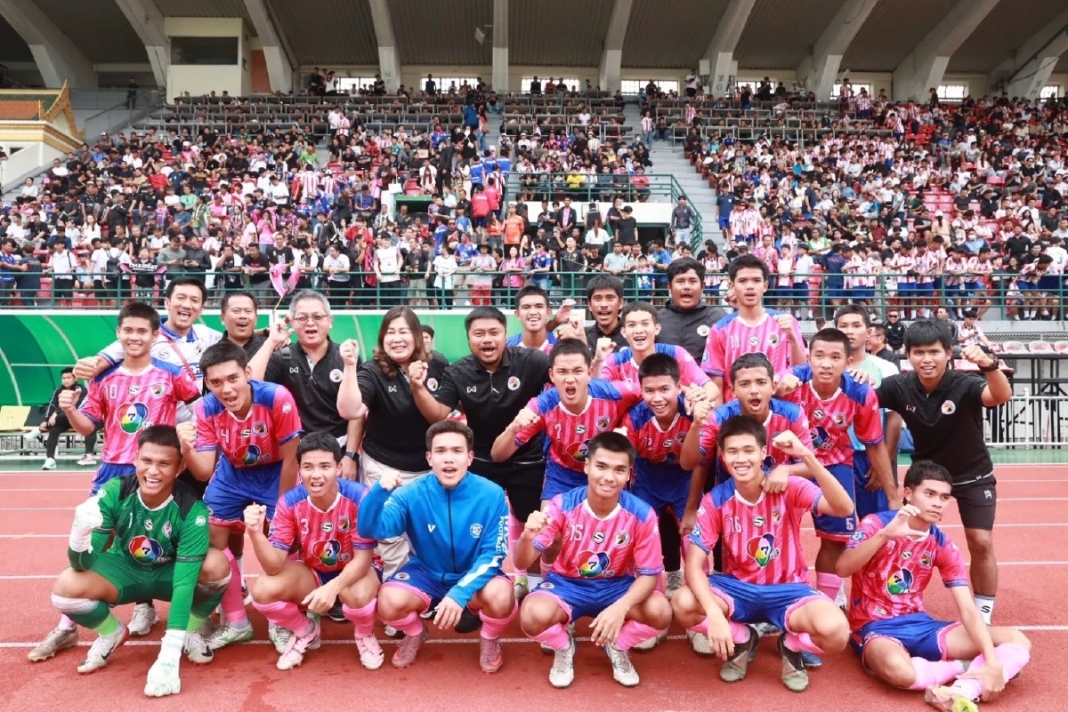 ทีม รร.อบจ.ชัยนาท 