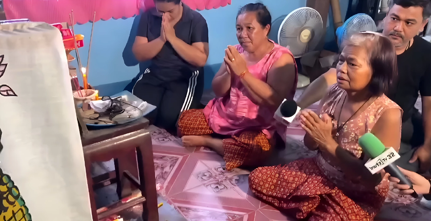 แม่ "จ.ส.อ.เทิดศักดิ์" วิงวอนสิ่งศักดิ์สิทธิ์ คุ้มครองลูกชาย หลังเหยียบกับระเบิด (มีคลิป)