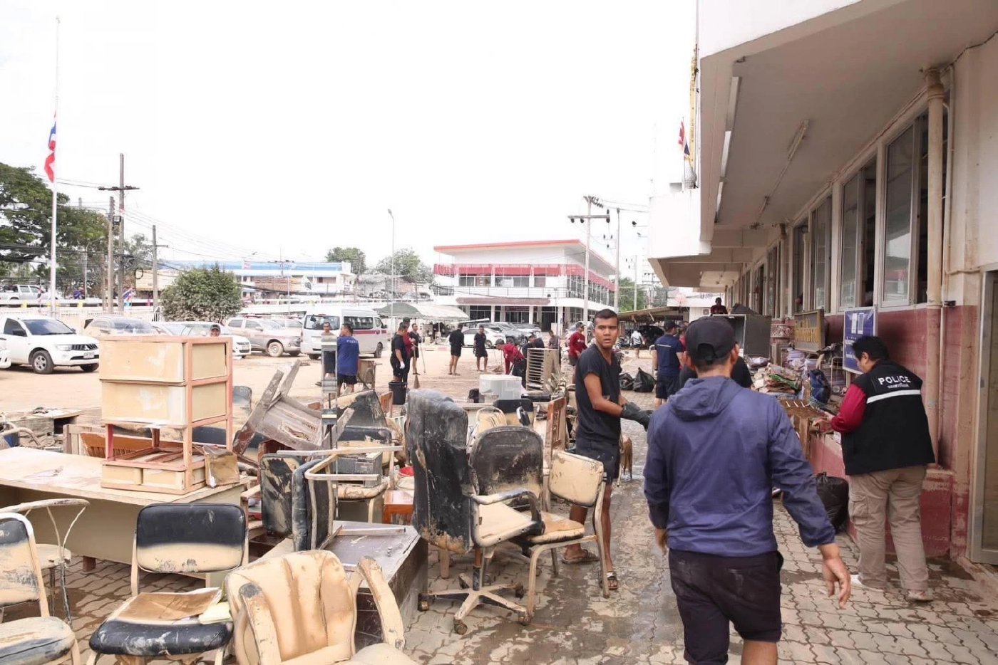 อดีต ก.ต.ช.ชื่นชม ผบ.ตร.-ตำรวจไทย ลุย 5 ภารกิจหลักฟื้นฟูน้ำท่วม