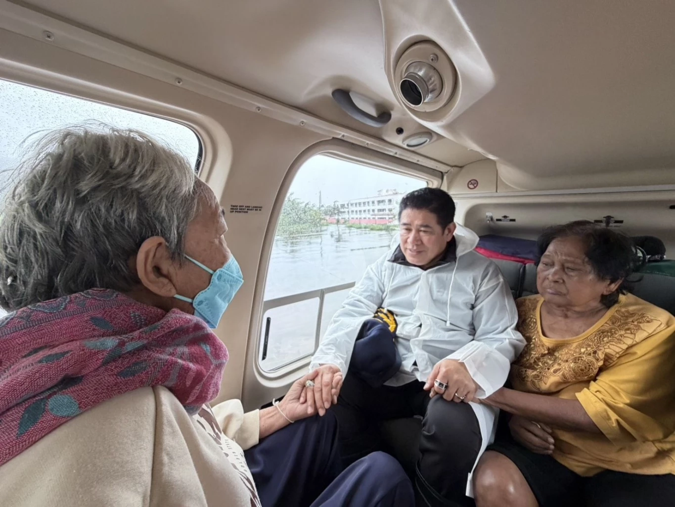 "ธรรมนัส" ตั้ง"ศูนย์บัญชาการใหญ่"กลางหาดใหญ่ ระดมทุกเหล่าทัพ เสริมเจ็ตสกีแรงม้าสูง