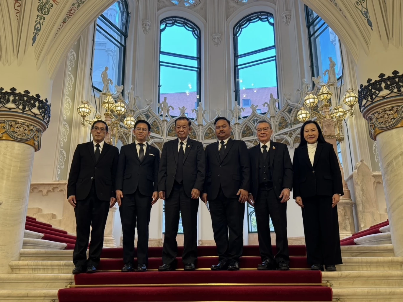 \"มหาดไทยฮังการี\" ตำนานอาคาร 121 ปีสุดอลัง (มีคลิป)