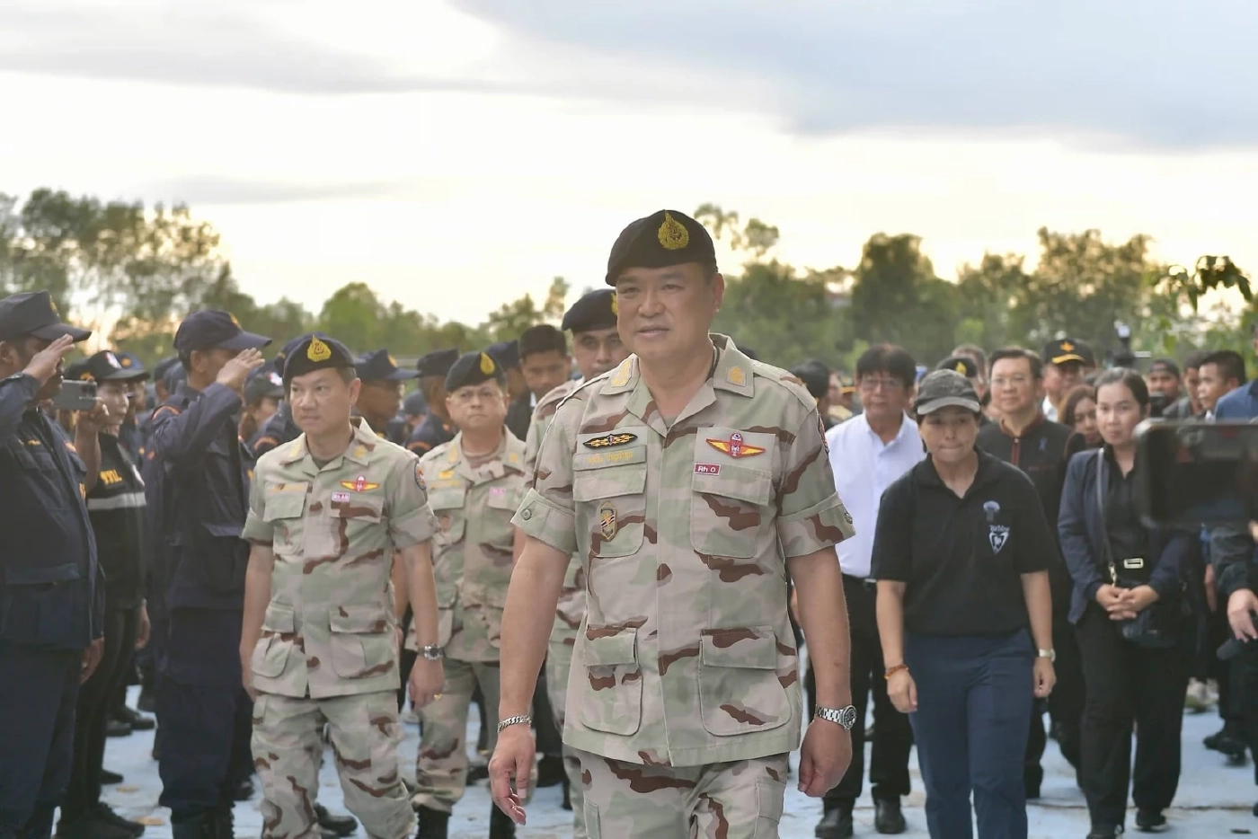นายอนุทิน ชาญวีรกูล นายกรัฐมนตรี และรมว.มหาดไทย
