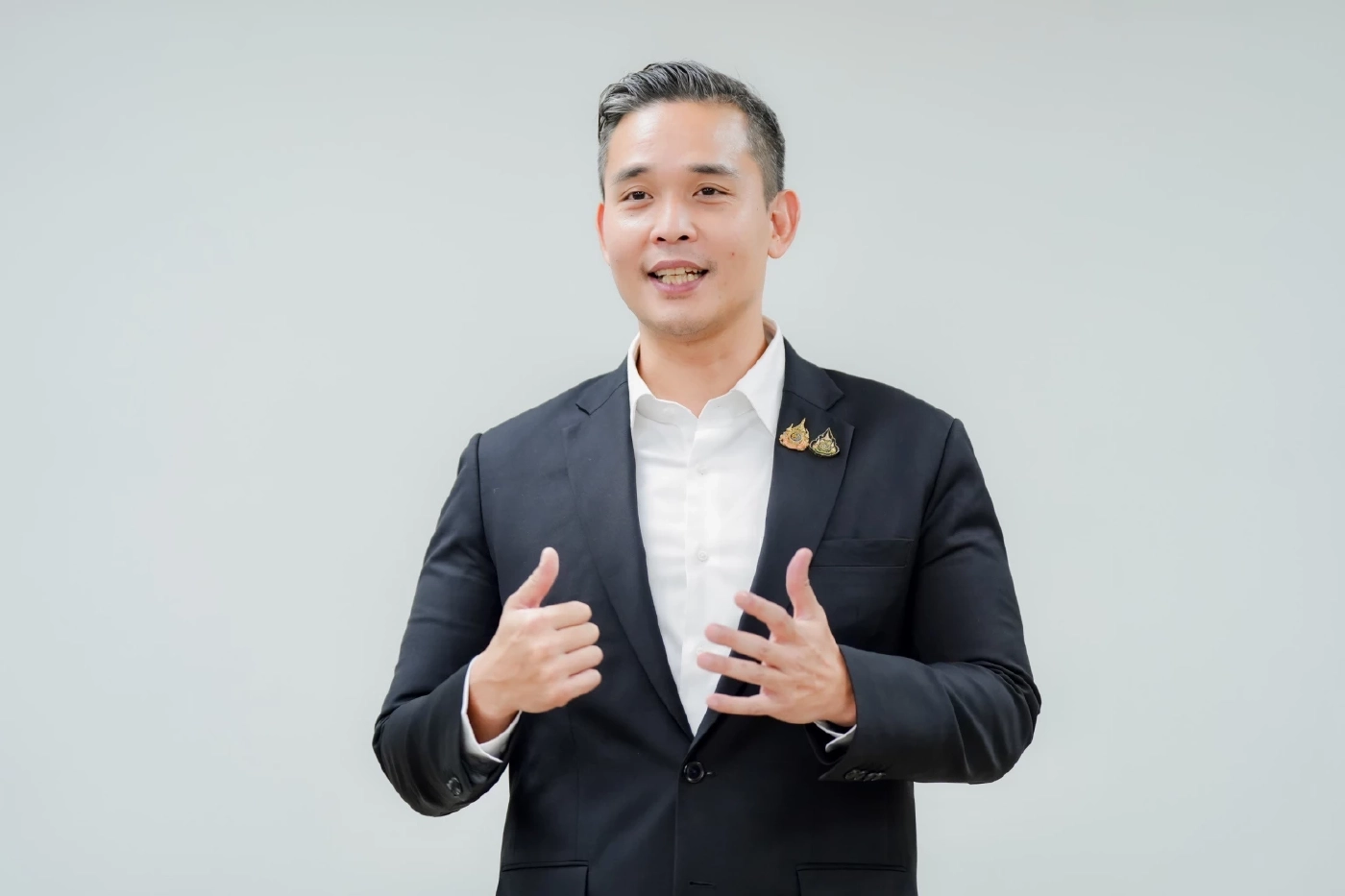 "เพื่อไทย" ชี้ เขื่อนเต็มเกือบ 100% น้ำท่วมแล้วกว่า 2 ล้านไร่ กระทบ 5 แสนคน