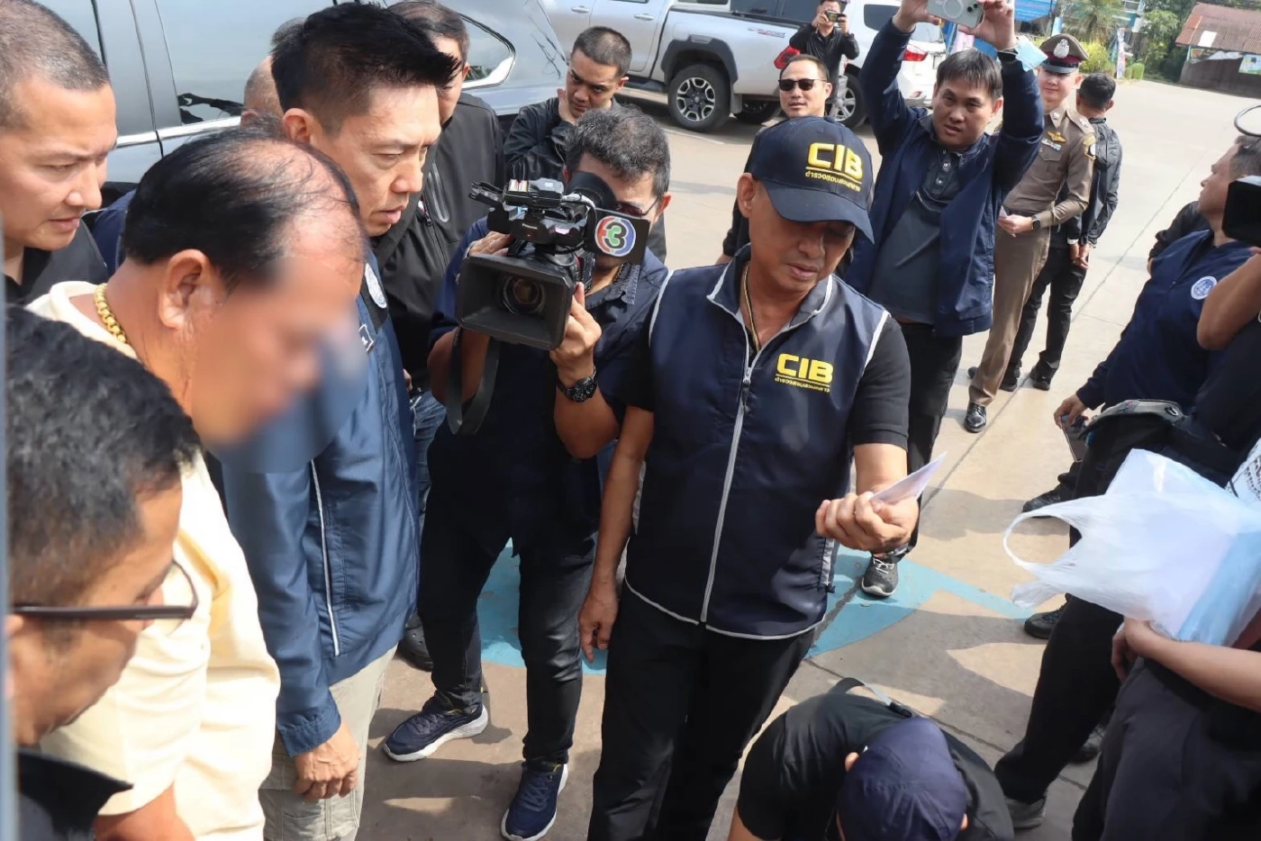 “บิ๊กเต่า” ซ้อนแผนรวบ หน.ฝ่าย อบต. - เลขา นายก อบต. พร้อมเงินล้าน