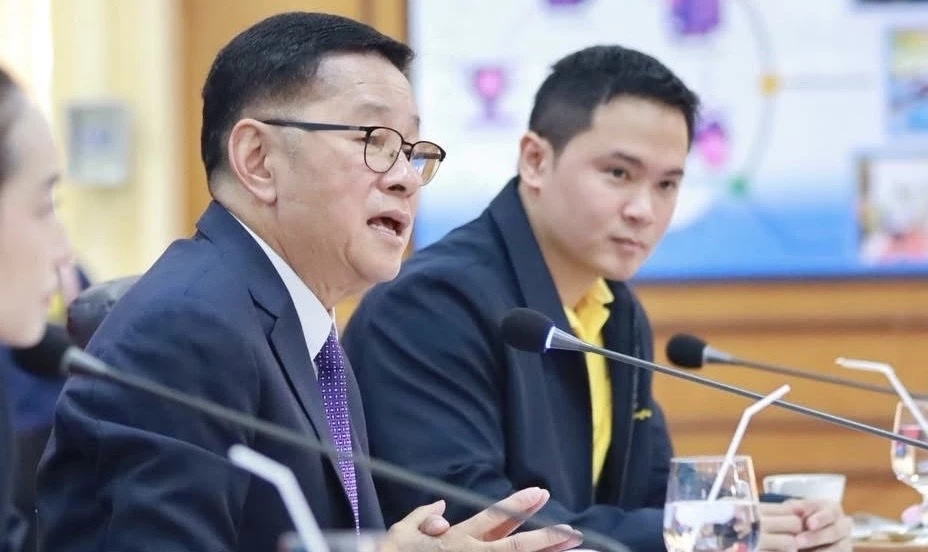 นายประเสริฐ-นายฉัตริน จันทร์หอม