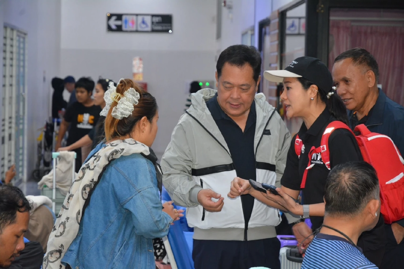 “ทวี-ธีรรัตน์” ช่วยชาวหาดใหญ่ นำวัตถุดิบ 5 ตัน หนุนครัวกลาง