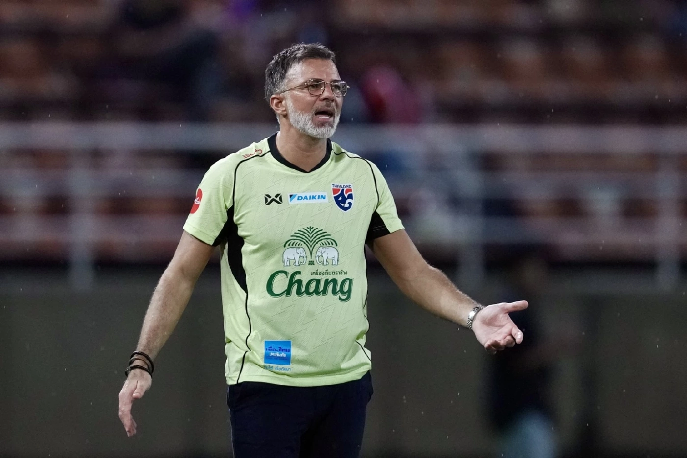 ทีมชาติไทย เปิดบ้านเฉือน สิงคโปร์ 3-2 ฮัดสัน ประเดิมชัย