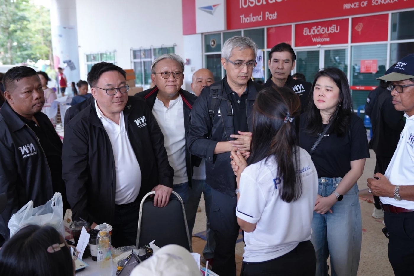 อึ้ง!โคลนท่วมหลังคา “จุลพันธ์” จี้รัฐบาลเร่งช่วยชาวบ้านล้าง