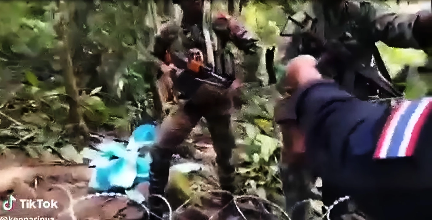 โซเชียลแห่แชร์ คลิปวินาที "ทหารพรานไทย" ปะทะคารม "ทหารกัมพูชา" ตะคอกถาม "จ่อปืนมาทำไม"