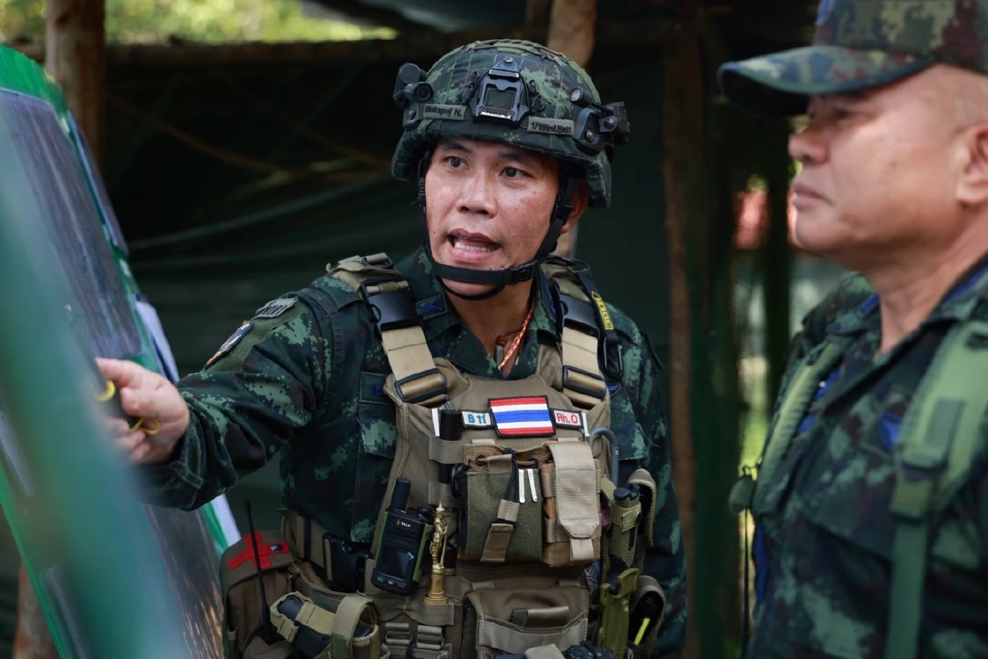 "แม่ทัพภาค 2" ลงพื้นที่ "ช่องเหว" ติดตามการเก็บกู้ทุ่นระเบิด สร้างพื้นที่ปลอดภัย