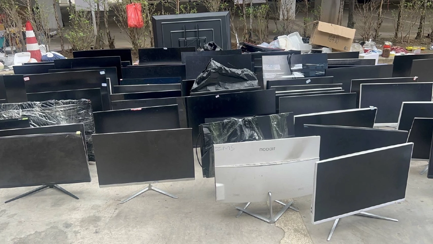 ทลาย "แก๊งคอลเซ็นเตอร์" ชเวโก๊กโก่ ยึดมือถือ 2 หมื่นเครื่อง คุมตัวชาวจีน 900 คน