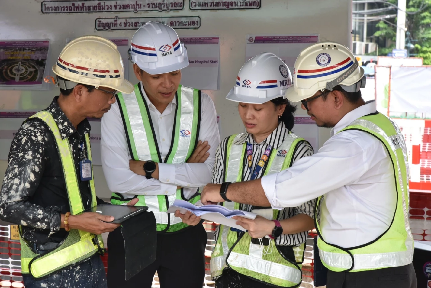รฟม. ลงพื้นที่ก่อสร้างรถไฟฟ้า 'สายสีม่วงใต้' คืบหน้าแล้ว 65.06%