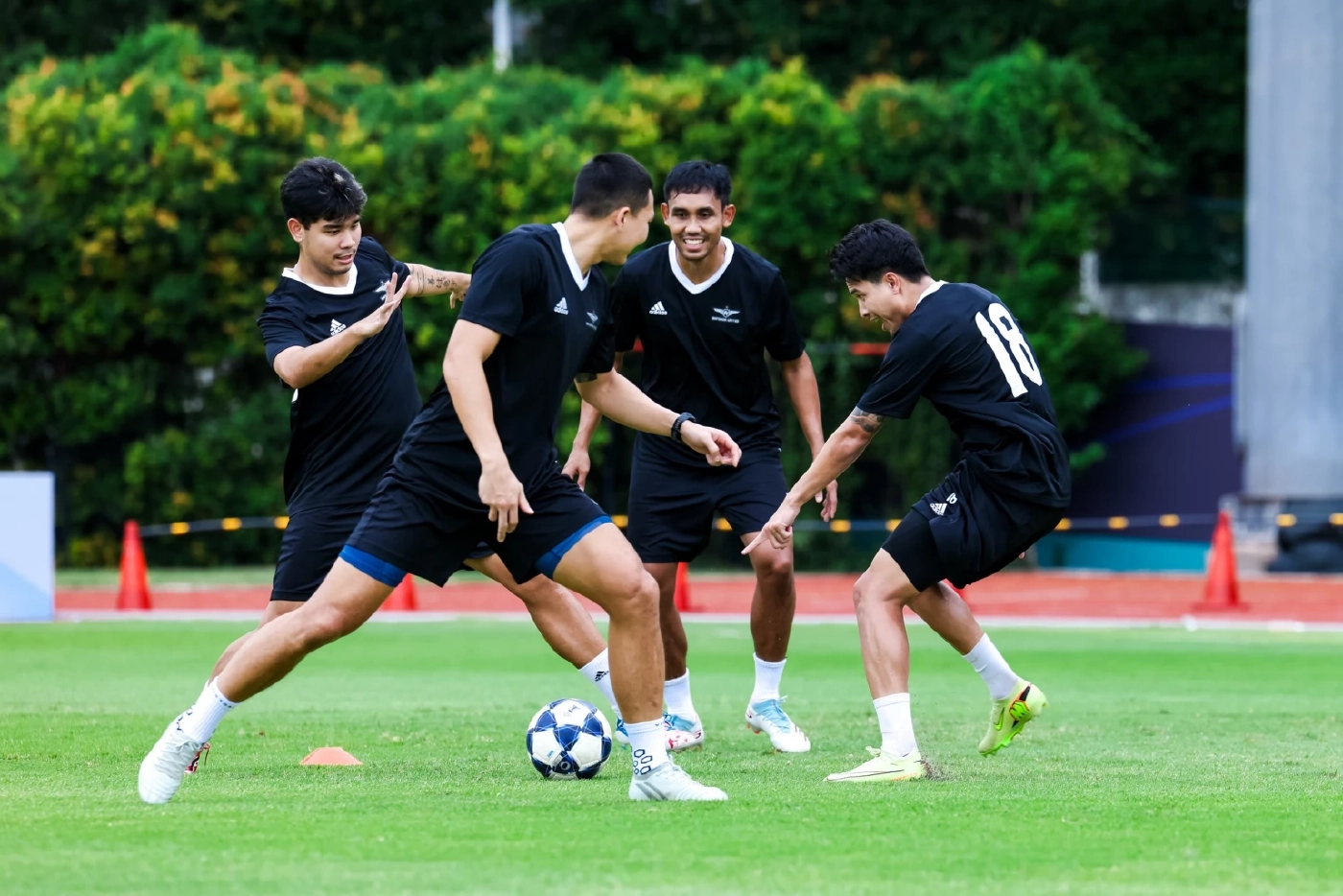 2 ทีมไทยลุย ACL2 วันนี้! "บีจี-แข้งเทพ" หวัง 3 แต้มรั้งจ่าฝูง