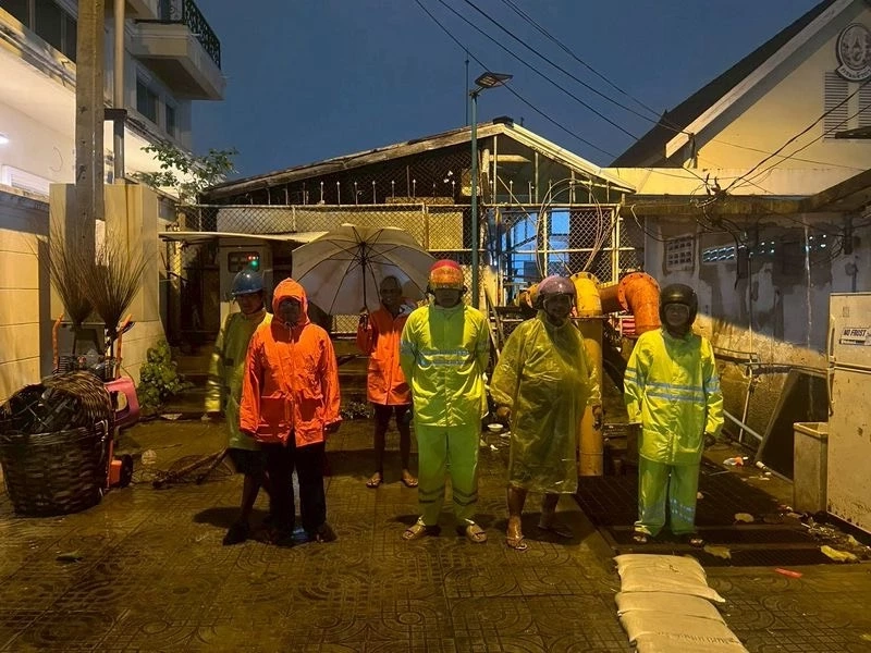 เปิดสาเหตุ กรุงเทพฯ น้ำรอการระบายหลายพื้นที่ กทม.เร่งพร่องน้ำต่อเนื่อง