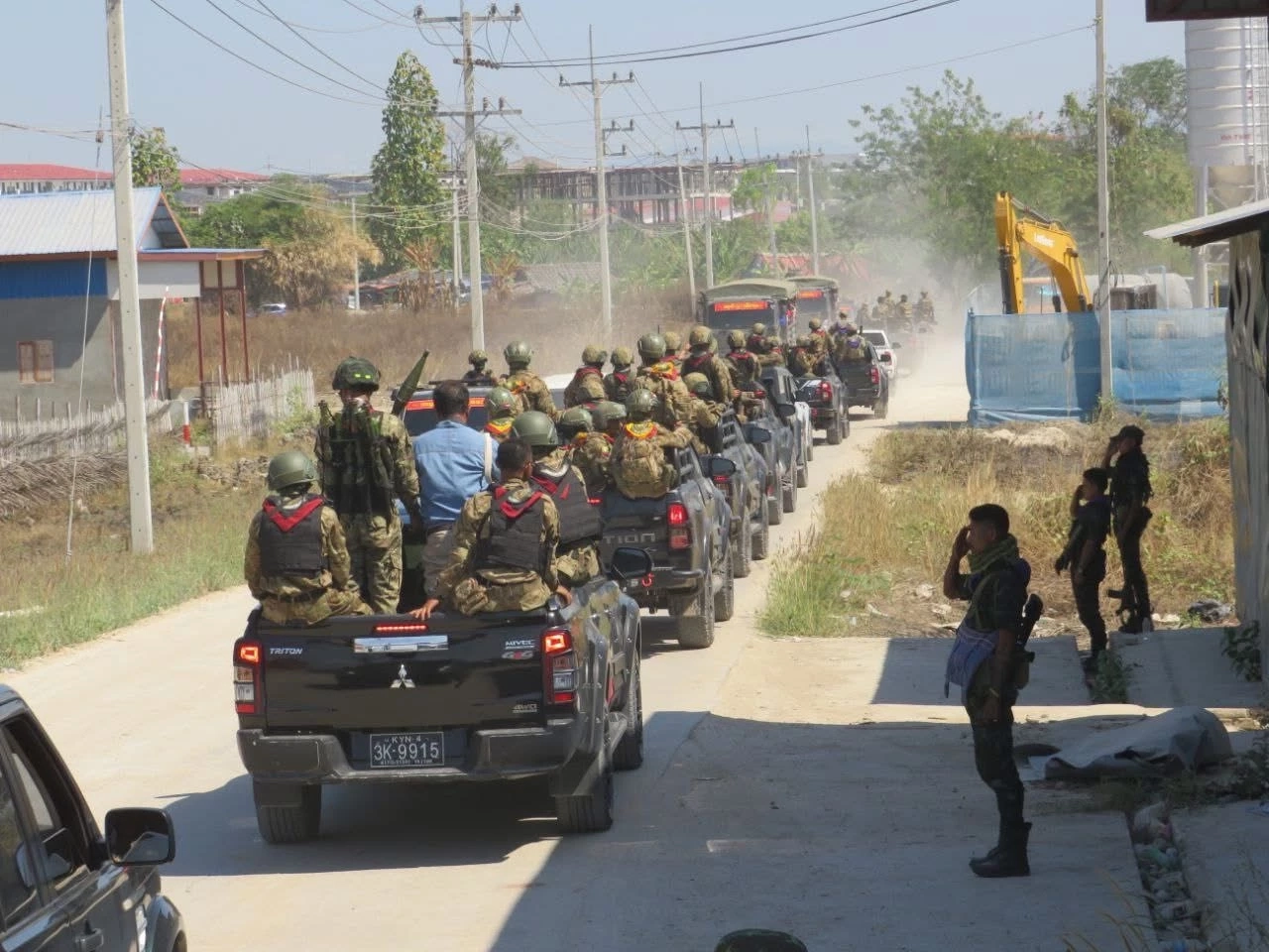 ทหารเมียนมา-ตำรวจ-กองกำลัง BGF เข้ายึดพื้นที่สแกมเมอร์ใน “ชเวโก๊กโก่” จับชาวจีนกว่า 300 คน