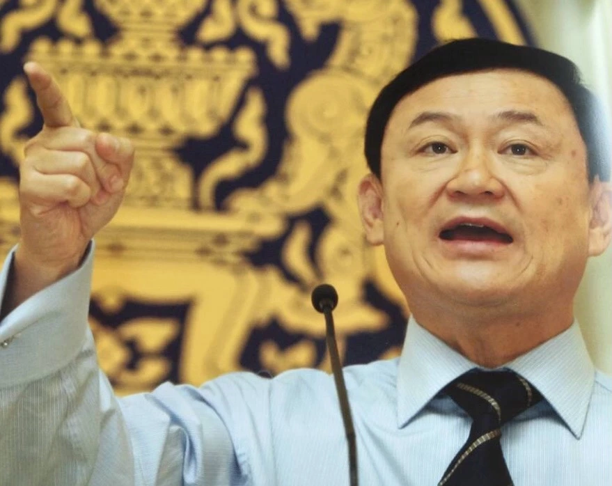  อดีตนายกฯทักษิณ มีทั้งคนรักและคนชัง 