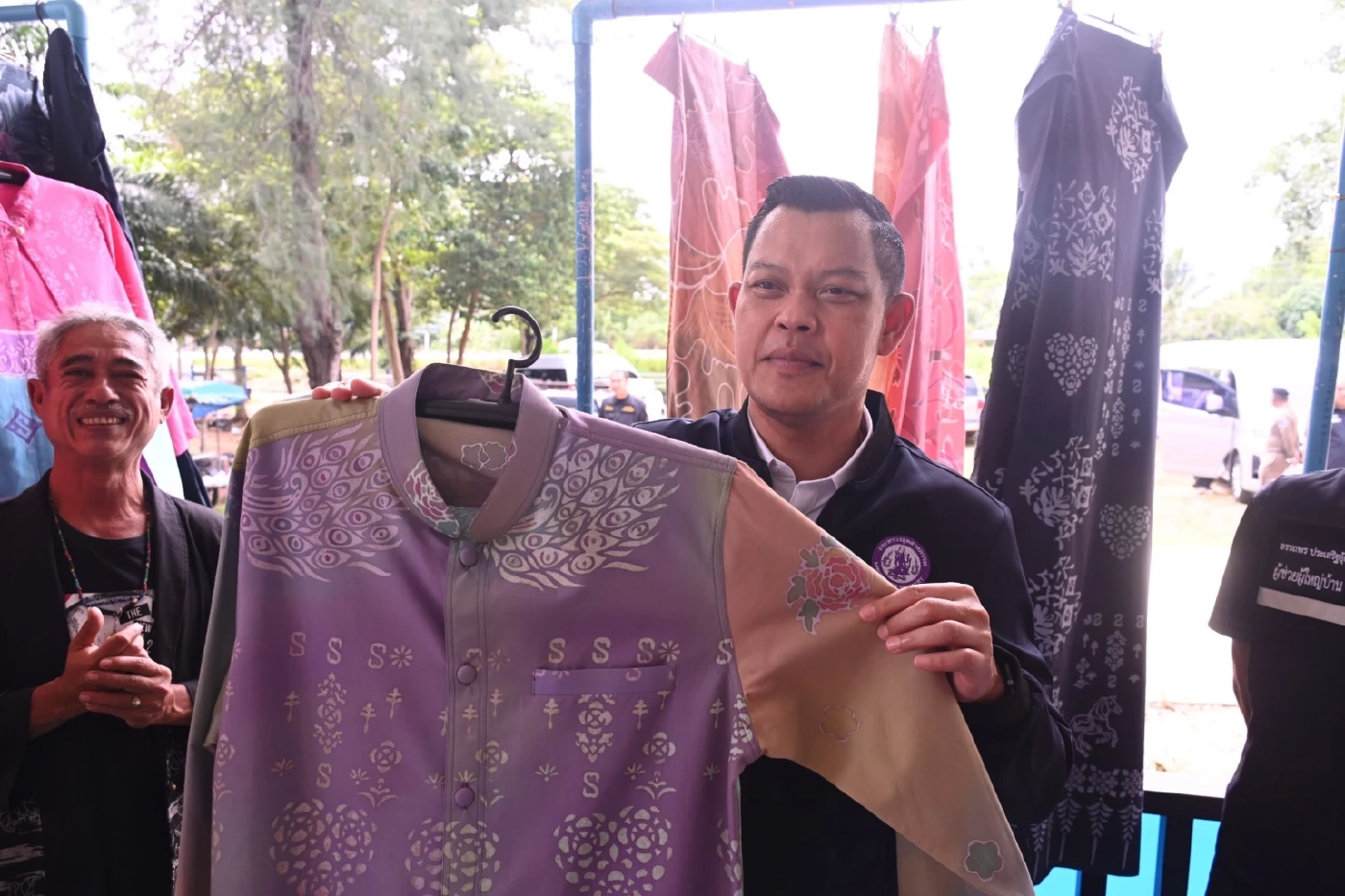 "ธนกร" ลุยสุราษฎร์ธานี เปิดคอร์สสร้างอาชีพให้ชาวดอนสัก