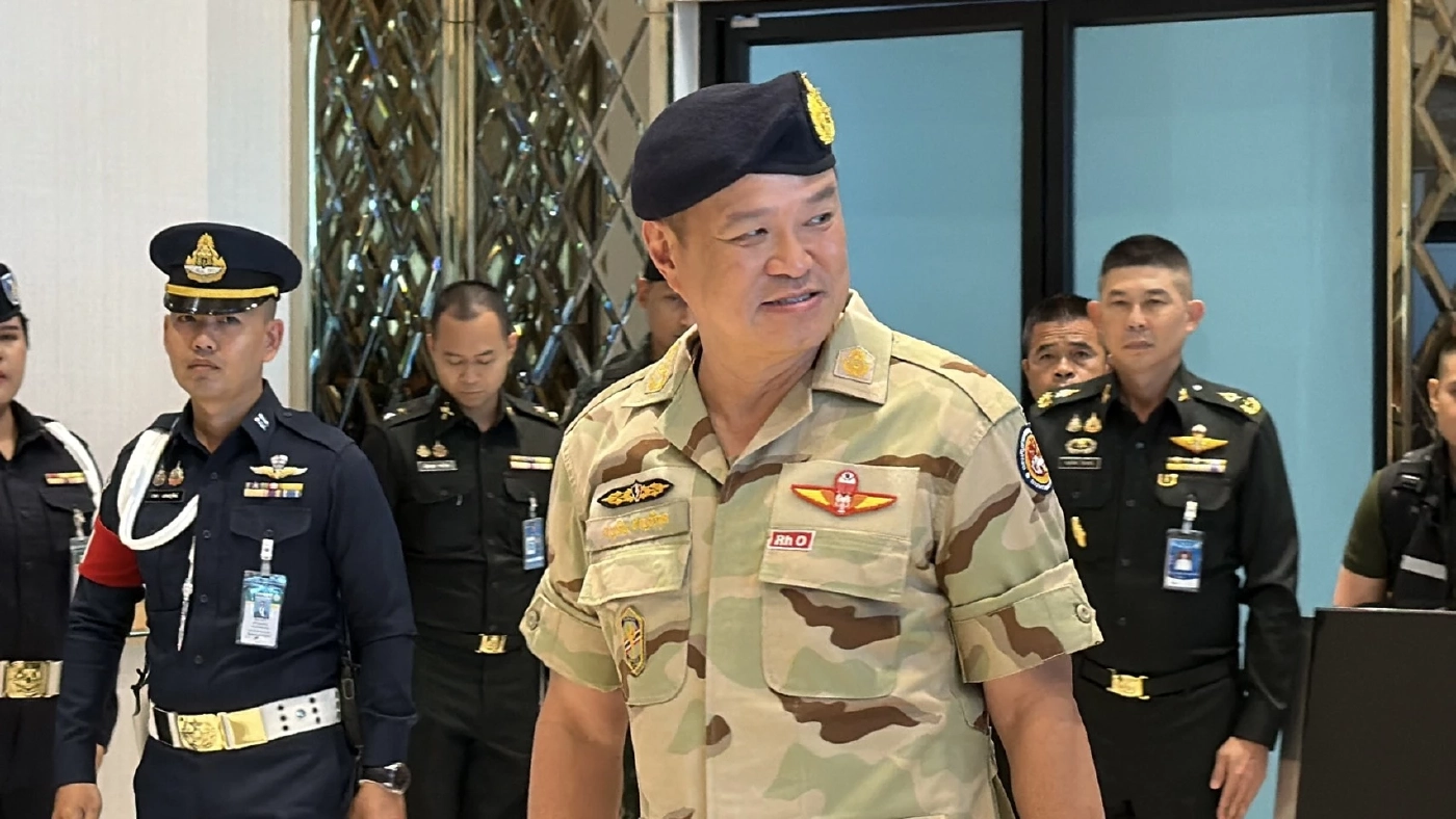 นายอนุทิน ชาญวีรกูล นายกรัฐมนตรี 