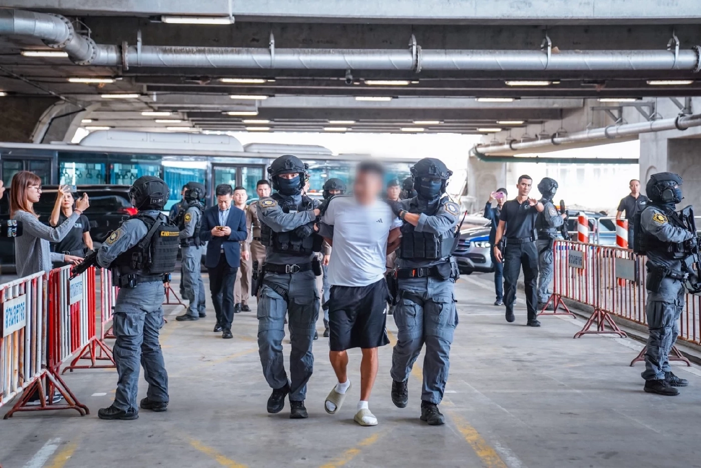 เปิดคลิป! "บิ๊กก้อง" สั่งทีมหนุมานคุมตัว "เฉอ จื้อเจียง" เจ้าพ่อเมืองพนันชเวโก๊กโก่ ส่งกลับจีน