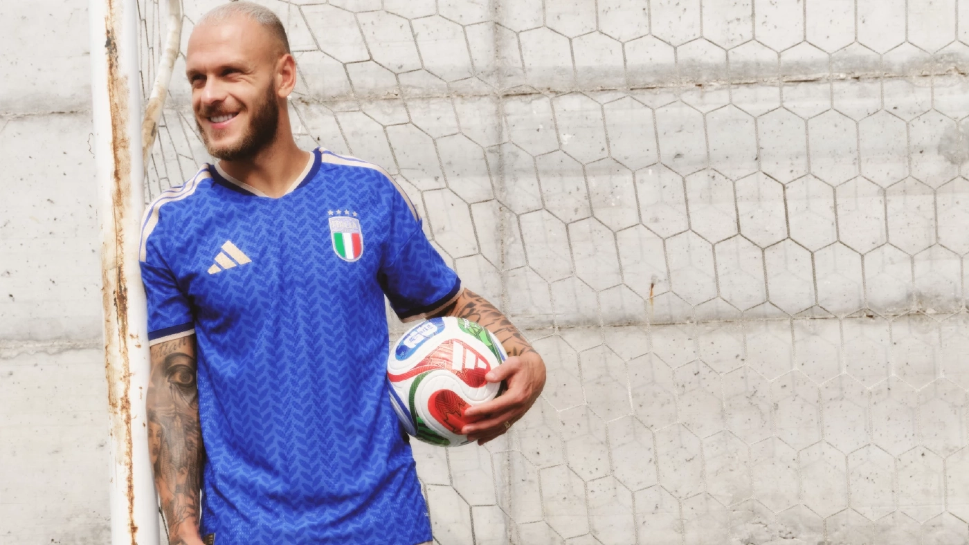 อาดิดาส เปิดตัวชุดแข่ง "ฟุตบอลโลก 2026" รวม 22 ชาติ สะท้อนรากเหง้าทางวัฒนธรรม