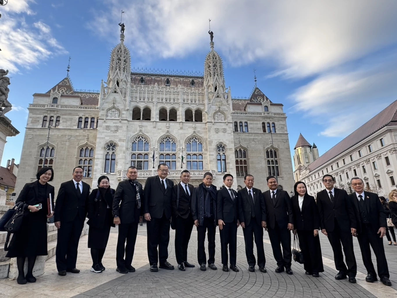 \"มหาดไทยฮังการี\" ตำนานอาคาร 121 ปีสุดอลัง (มีคลิป)