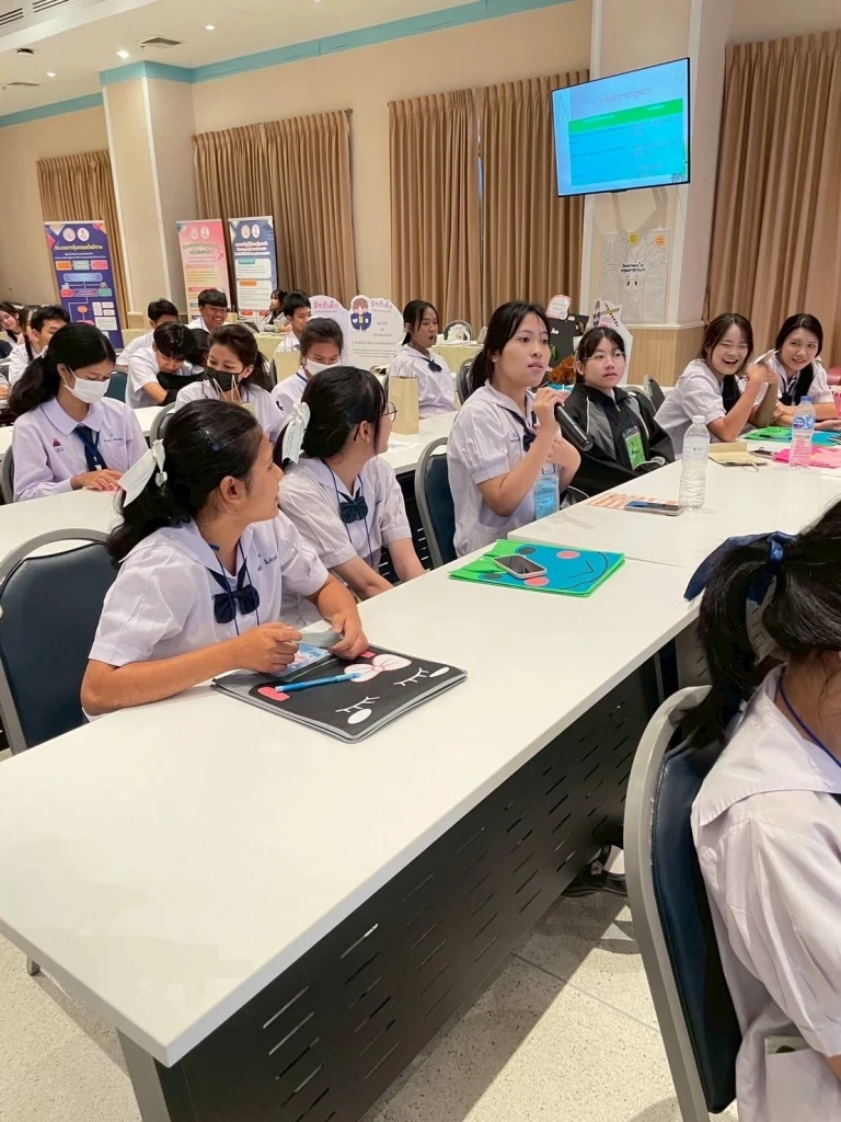 อจ.คช.ระยอง บรรยาย วันรณรงค์ยุติความรุนแรงต่อเด็กเเละสตรีสากล