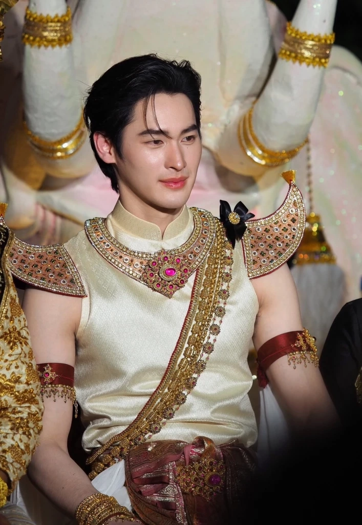 เชียงใหม่จัดขบวนยี่เป็งยิ่งใหญ่ รำลึก "พระพันปีหลวง"