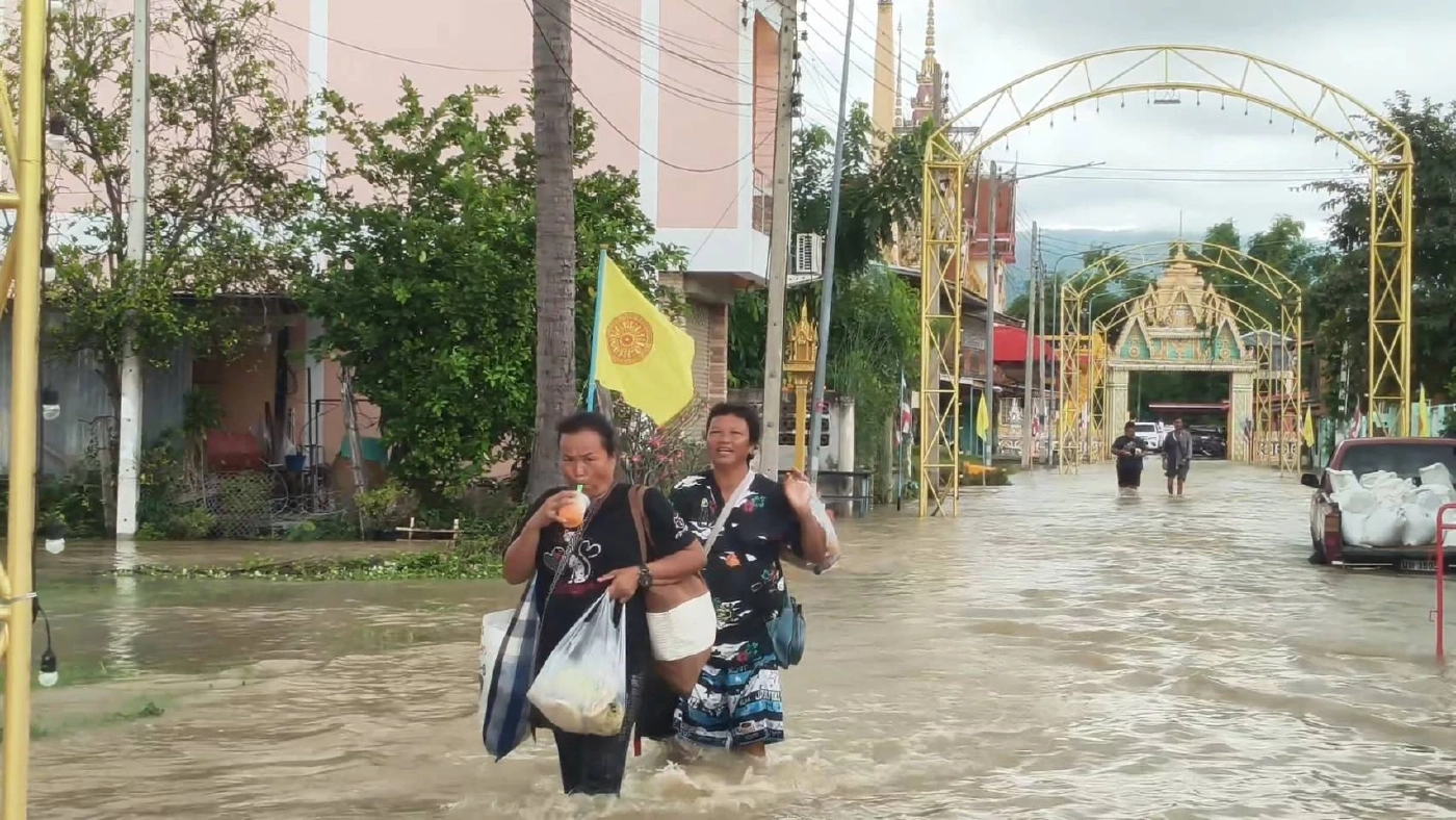 ผู้ว่าฯ รุดแก้ปัญหาสะพานขาด สั่งติดตั้ง "สะพานแบรี่" ชั่วคราว