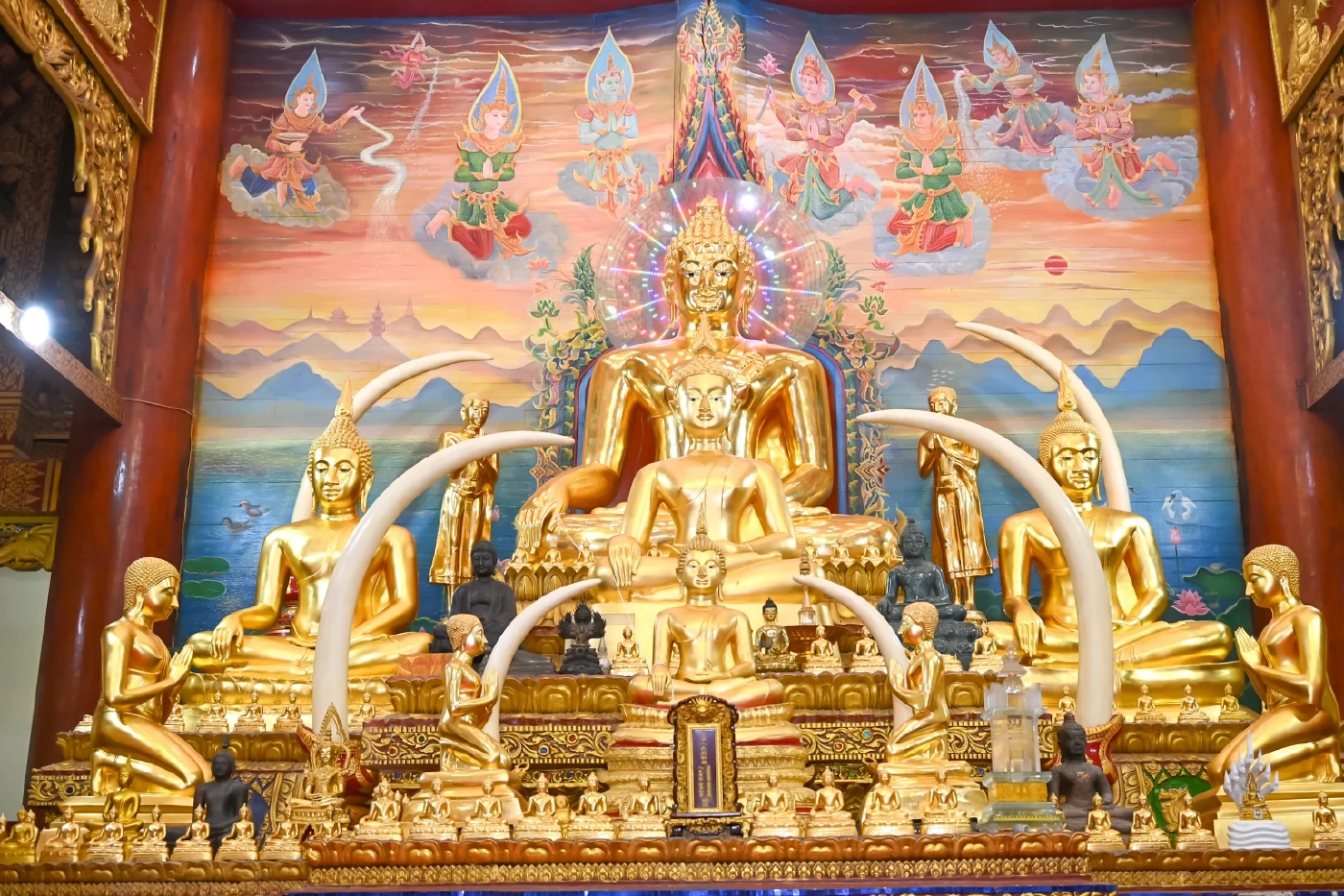 กต.เชิญผ้าพระกฐินพระราชทานทอดถวาย "วัดป่าเชต์ เขตฯสิบสองปันนา"