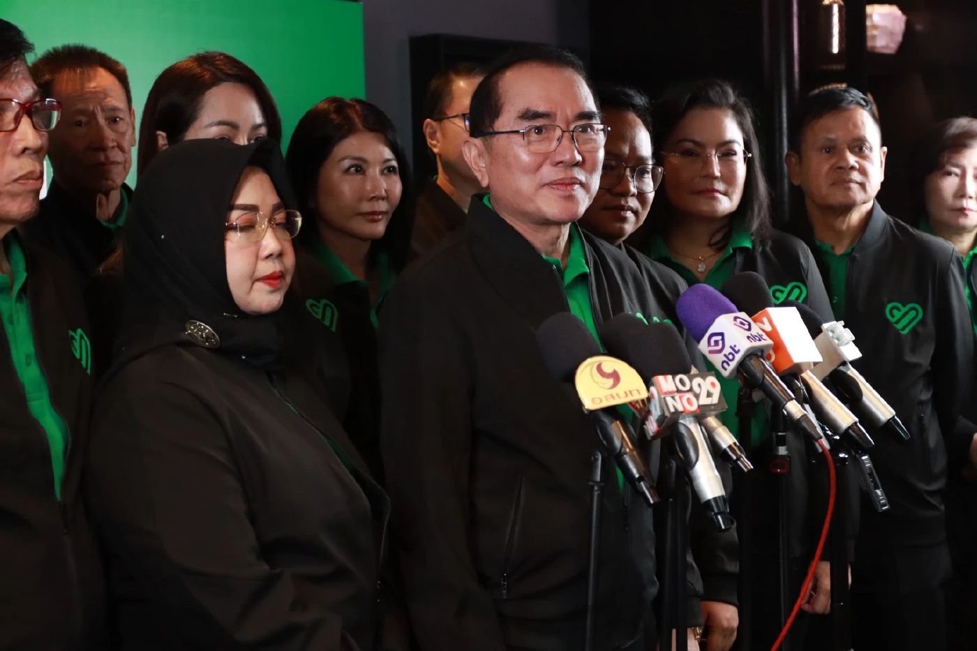 นพ.วรงค์ เดชกิจวิกรม หัวหน้าพรรคไทยภักดี 