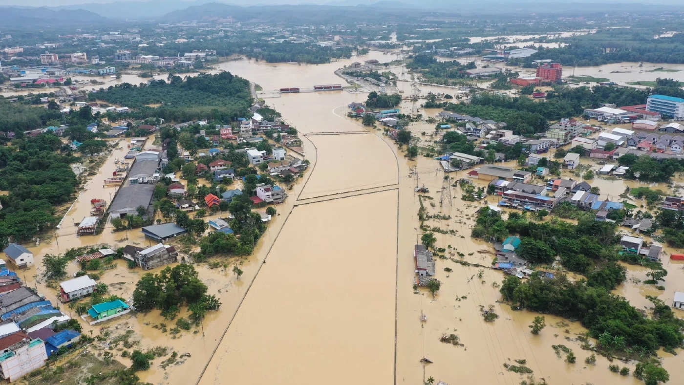 ข่าวดีหาดใหญ่! ฝนไม่ตกเพิ่ม น้ำลด เริ่มคลี่คลายระดับน้ำลดลงต่อเนื่อง (มีคลิป)