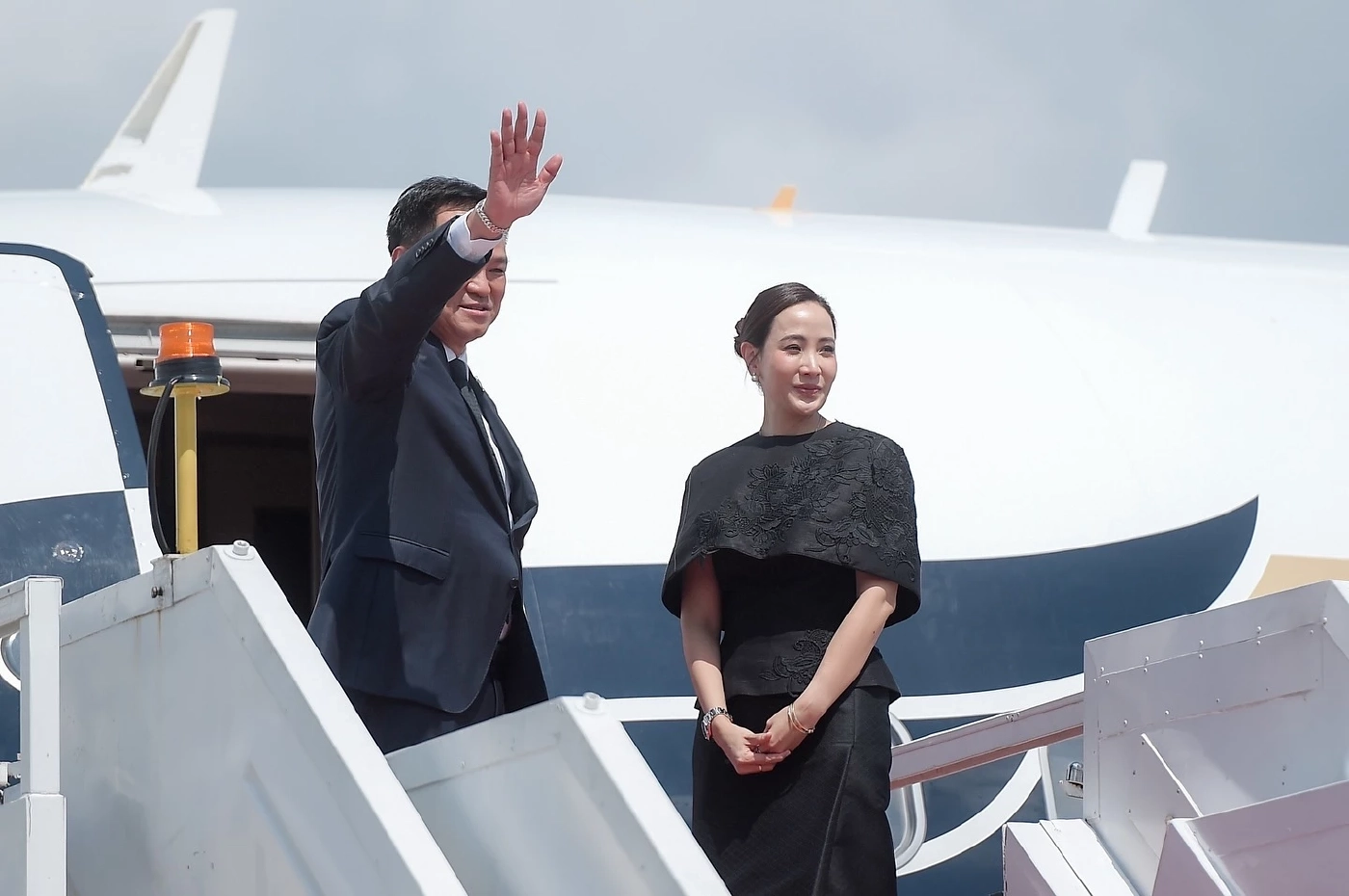 “จ๋า ธนนนท์” ภริยานายกฯ โพสต์ขอโทษ ที่พูดเล่นหยอกสื่อ น้อมรับคำวิจารณ์