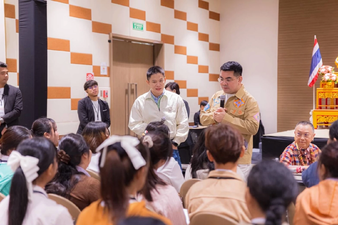 มท.เวิร์กช็อปยกระดับ-พัฒนาภูมิปัญญาผ้า-งานหัตถกรรมไทย