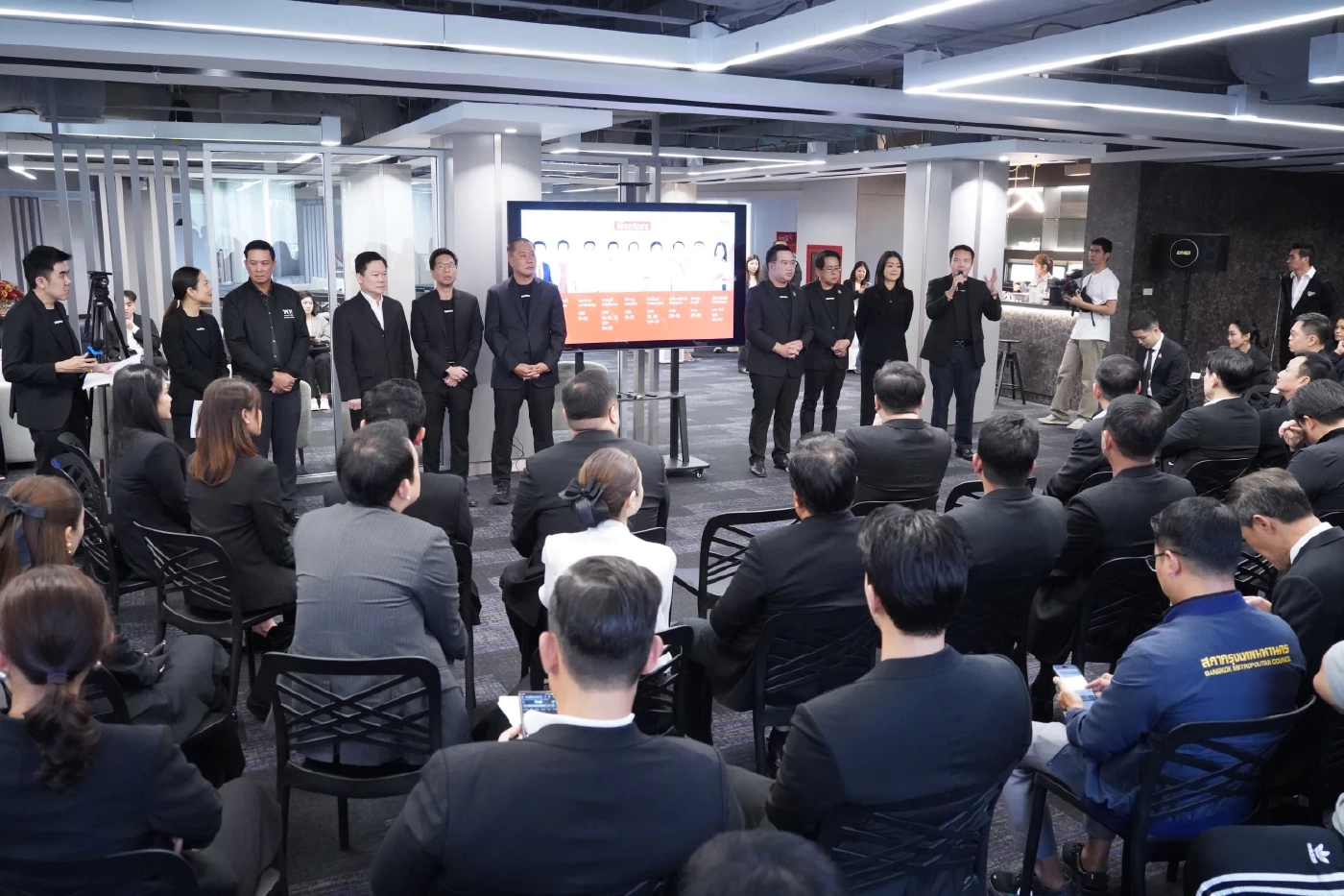 “อิ๊งค์” เปิดตัวผู้สมัคร สส.กทม. ลั่น กทม.ไม่เคยเป็นของพรรคใดตลอดไป