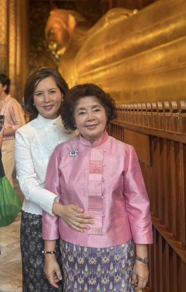 ขวัญเรือน-ตรีนุช เทียนทอง ยังยืนเคียงข้างลุงป้อม