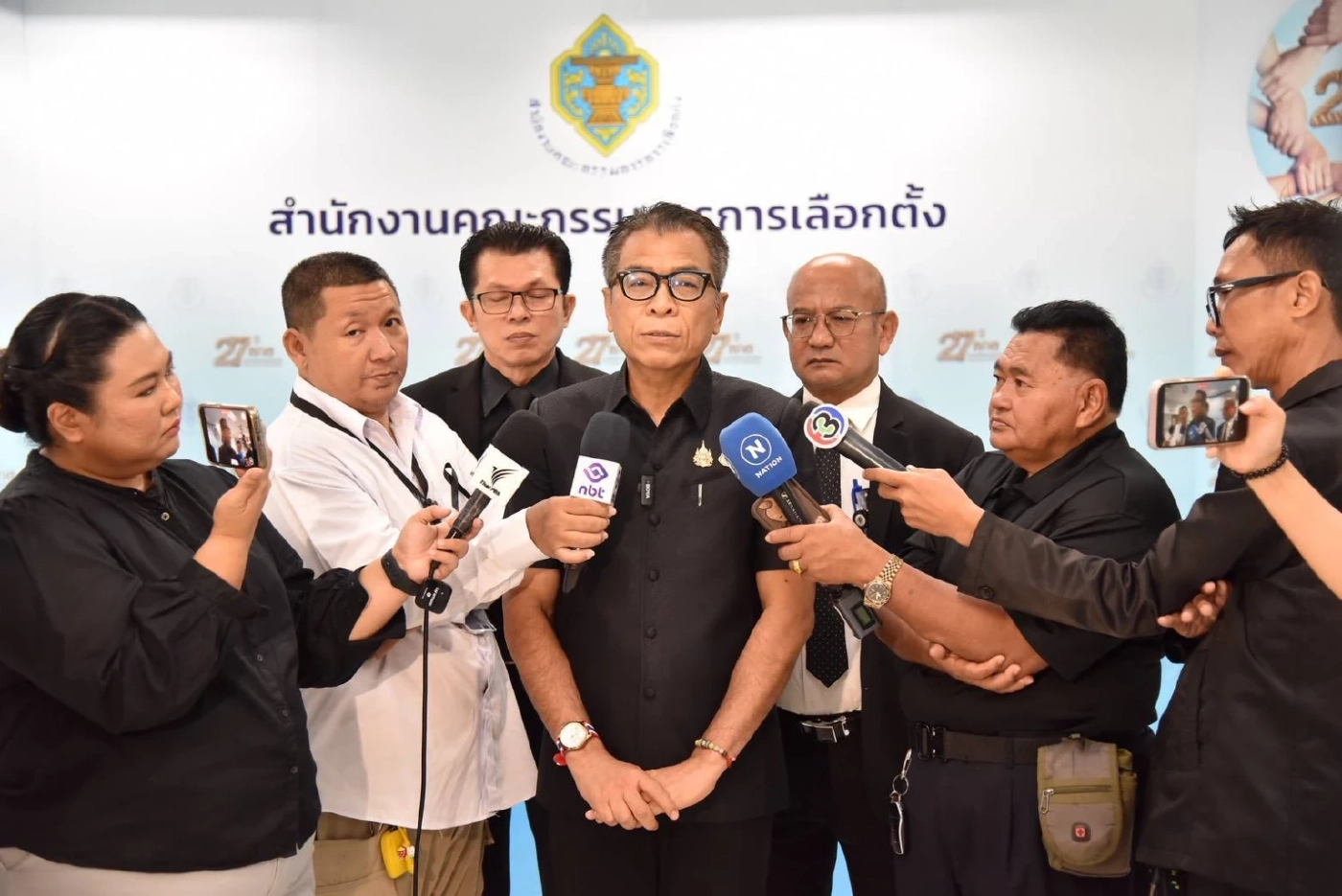 นายแสวง บุญมี เลขาธิการคณะกรรมการการเลือกตั้ง