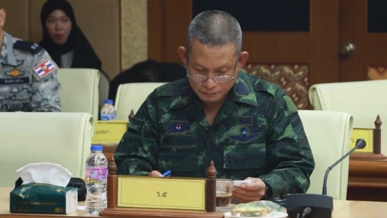 มทภ.4 - ผู้ว่าฯ สงขลา แถลง ศป.กฉ.ในพื้นที่ บูรณาการช่วยน้ำท่วม