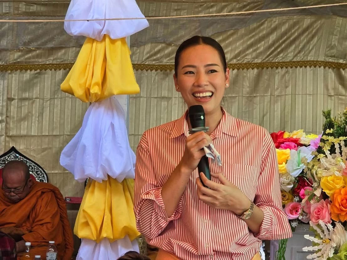 สส.สรัสนันท์ เดิมพันอนาคตกับพรรคสีน้ำเงิน 