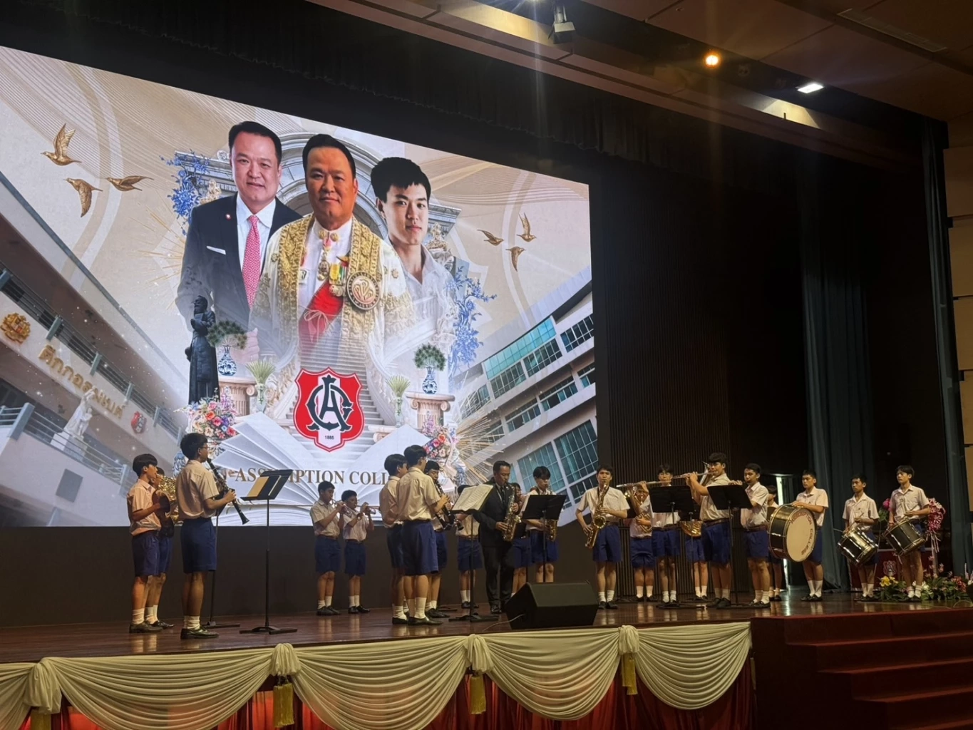 "อนุทิน" คัมแบ็ก "อัสสัมชัญบางรัก" กราบอดีต ผอ.-คุณครู พร้อมเล่นดนตรีร่วม AC BAND