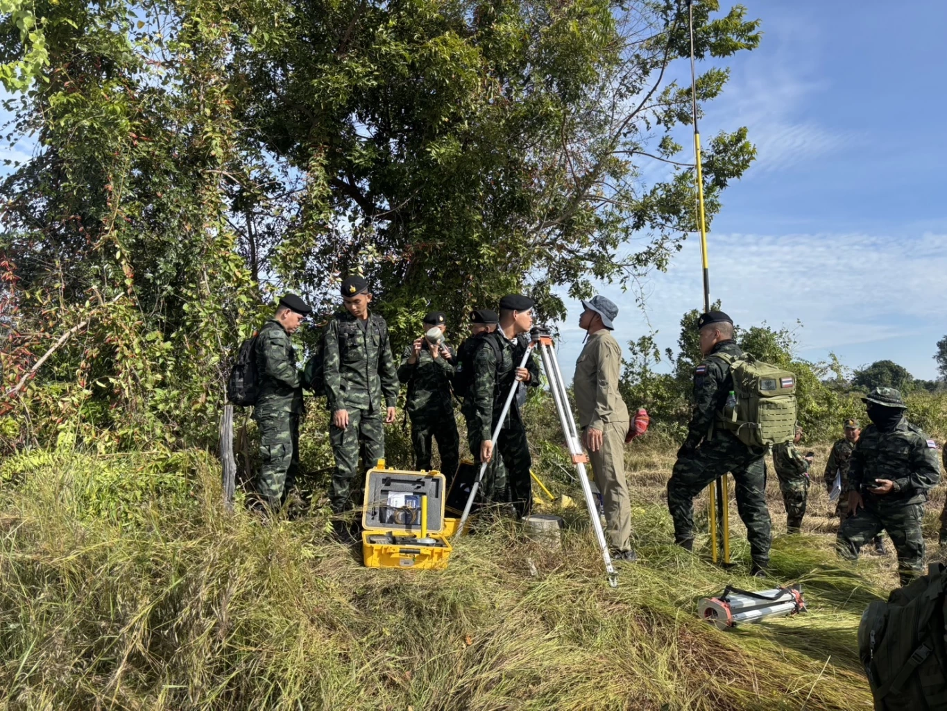 เปิดคลิป! "ปักหมุดชั่วคราว" หนองหญ้าแก้ว ชาวบ้าน "ยุคเขมรแดง" เชื่อ กัมพูชาไม่อพยพออก
