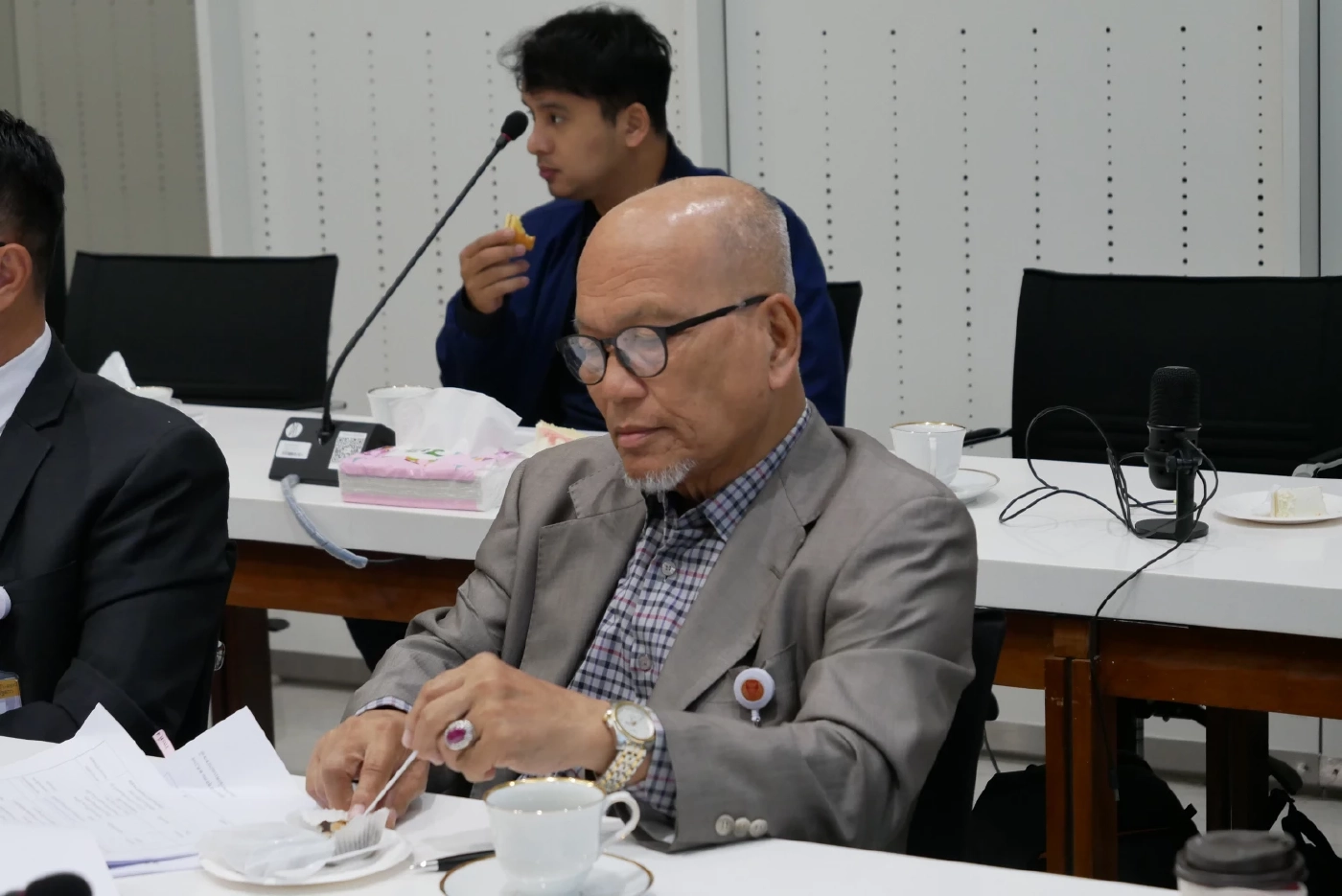 "ทวี" ไปต่อ "ประชาชาติ" นั่งถก กก.บห.ลุยสรรหาผู้สมัคร