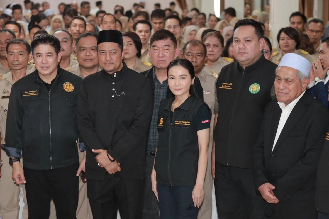 “ธรรมนัส-นฤมล” ลงพื้นที่ปัตตานี ฟังเสียงครูปลายด้ามขวาน