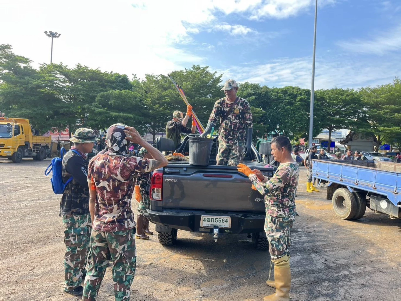 “Big Cleaning คืนความสุข คนสงขลา” วันแรก เก็บขยะกว่า 300 ตัน