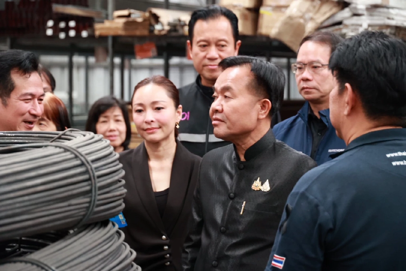 รมช.อุตสาหกรรม ลงพื้นที่สุ่มตรวจสินค้า มอก.การันตีความปลอดภัย