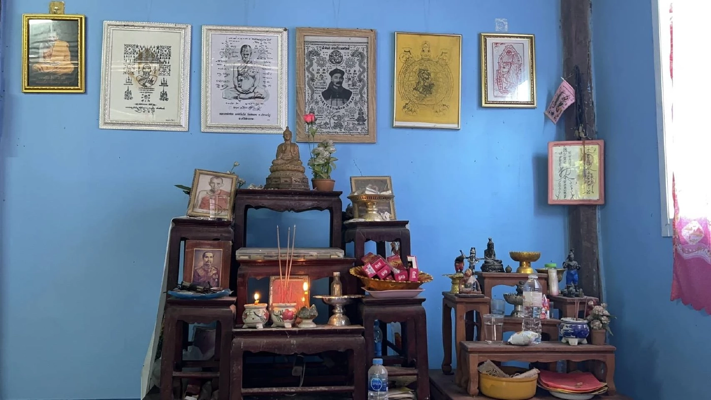 แม่ "จ.ส.อ.เทิดศักดิ์" วิงวอนสิ่งศักดิ์สิทธิ์ คุ้มครองลูกชาย หลังเหยียบกับระเบิด (มีคลิป)