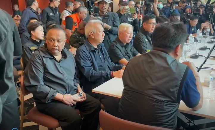 “นายกแป้น” ลั่นเลิกเล่นการเมือง ส่วนเรื่องลาออกขอดูก่อน