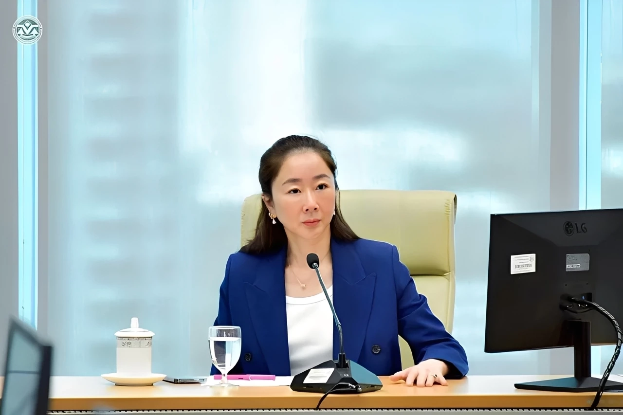 "นางชญานันท์ ภักดีจิตต์"