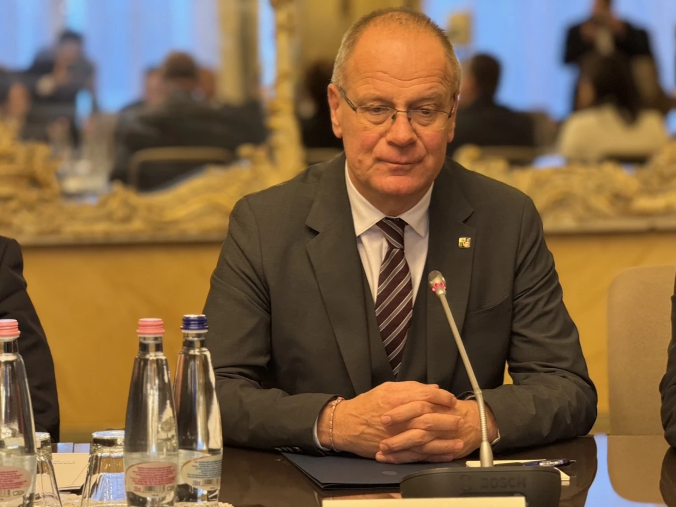 ดร.ทิบอร์ นาฟราชิช (Dr. Tibor Navracsics) รัฐมนตรีว่าการกระทรวงการปกครองสาธารณะและการพัฒนาภูมิภาคของฮังการี 