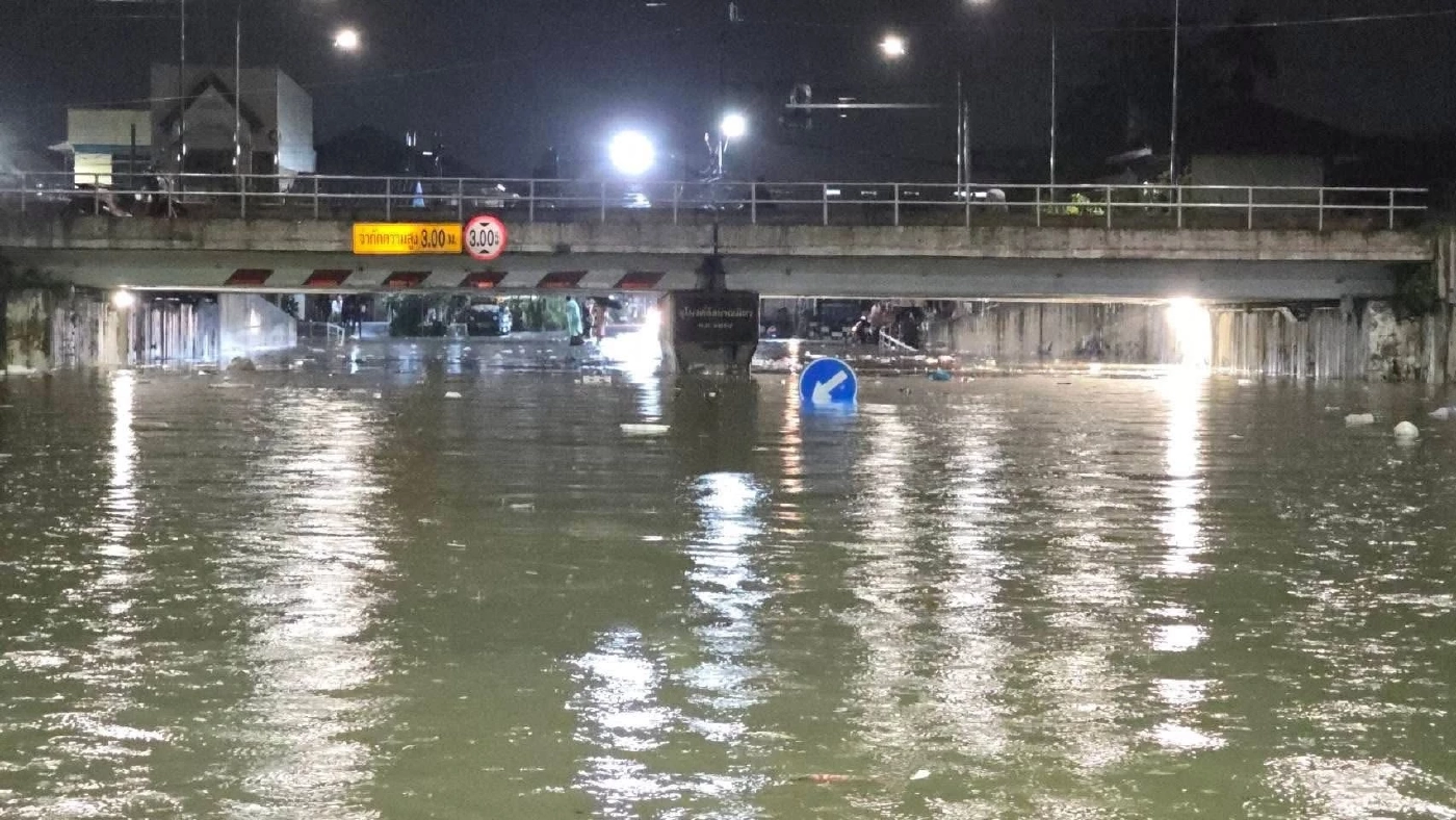 "ธนกร" สั่งติดตามน้ำท่วมหาดใหญ่-สงขลา พื้นที่อุตฯ ต้องกระทบให้น้อยที่สุด